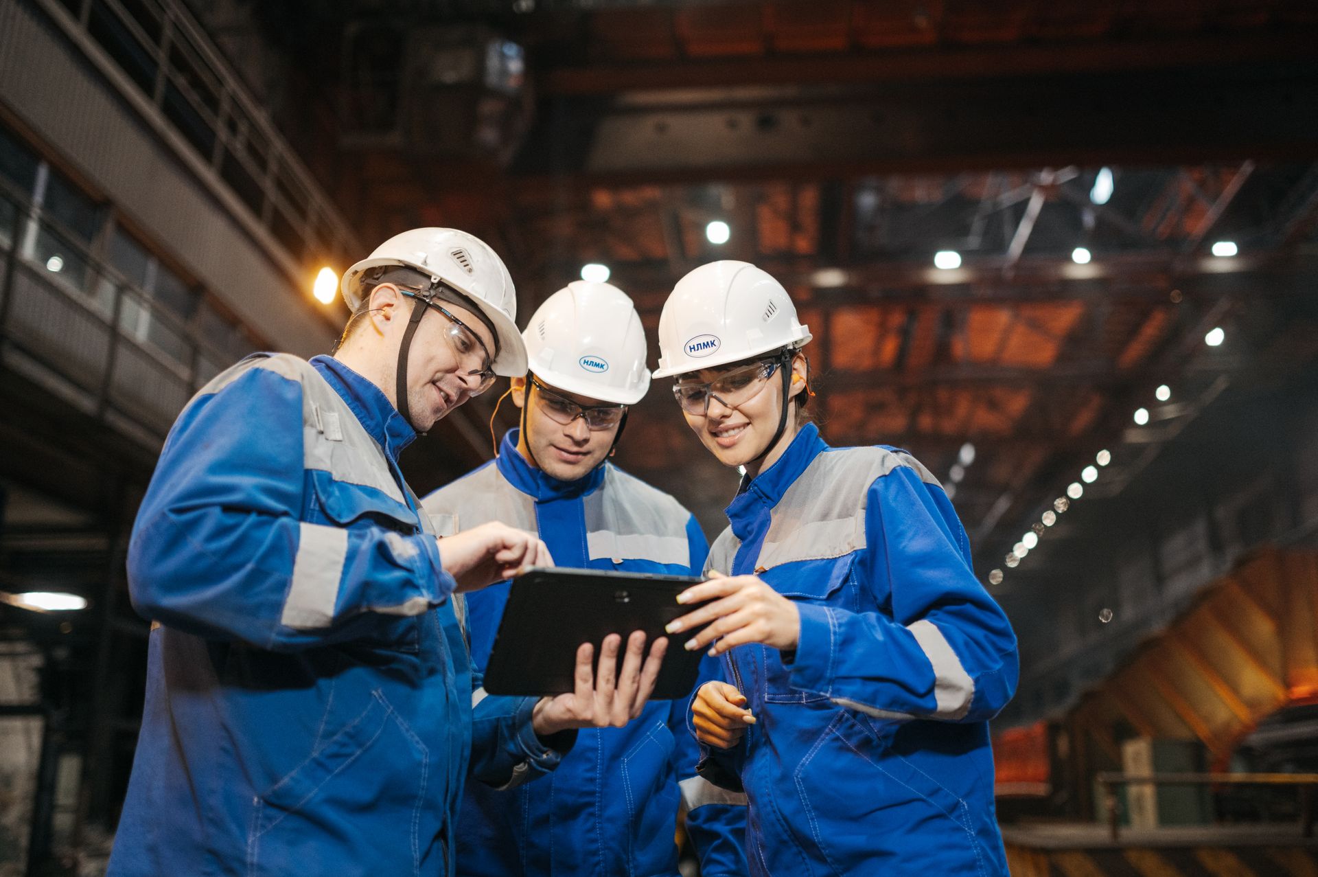 Equipe técnica da Taigra em ambiente industrial